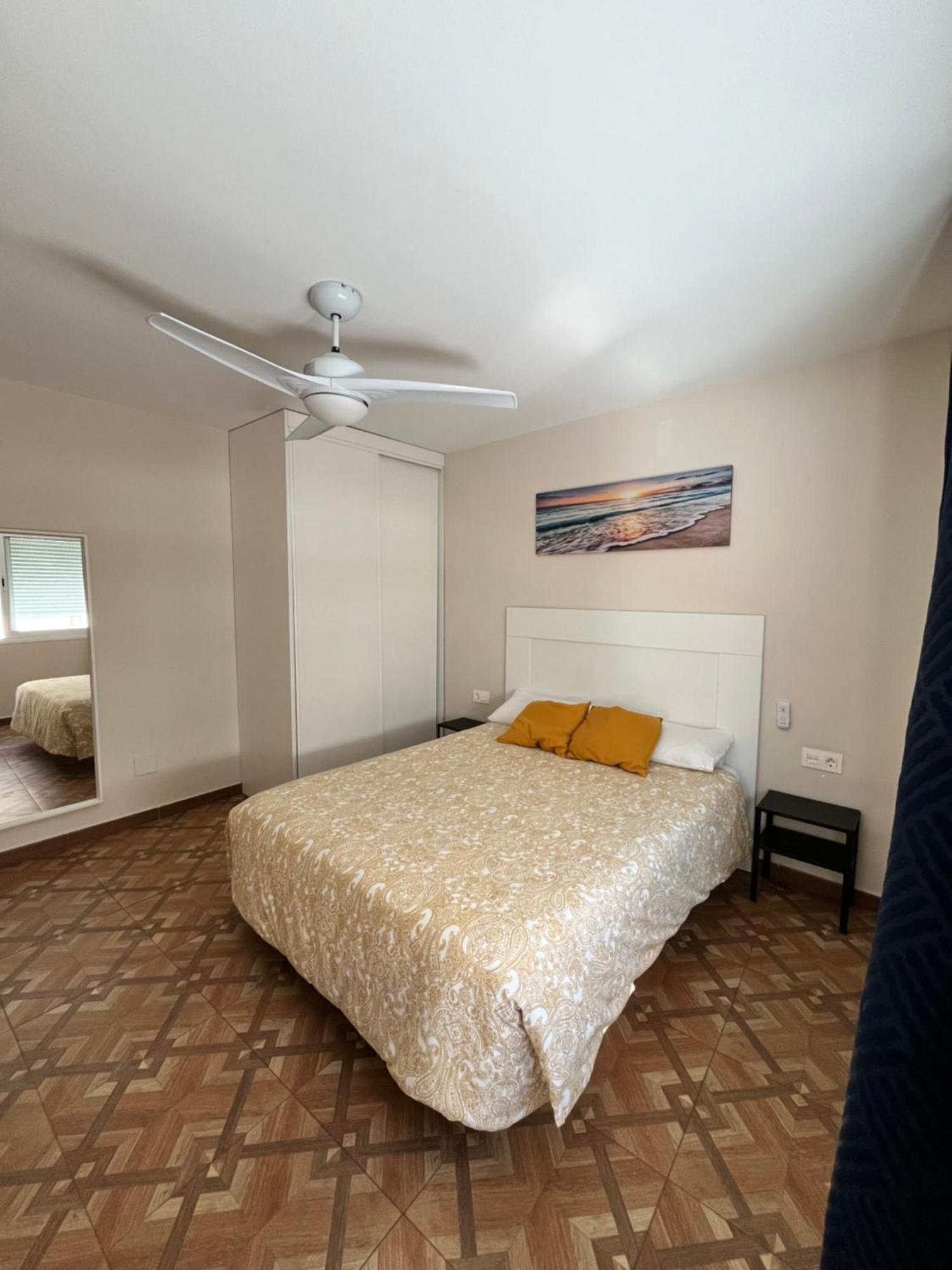 Apartamentos Mareabeach 토레몰리노스 외부 사진